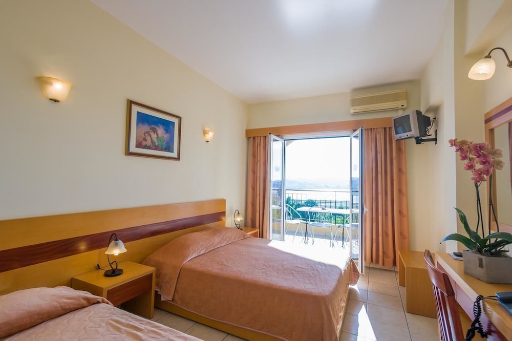 Corfu Hellinis Hotel 8/32