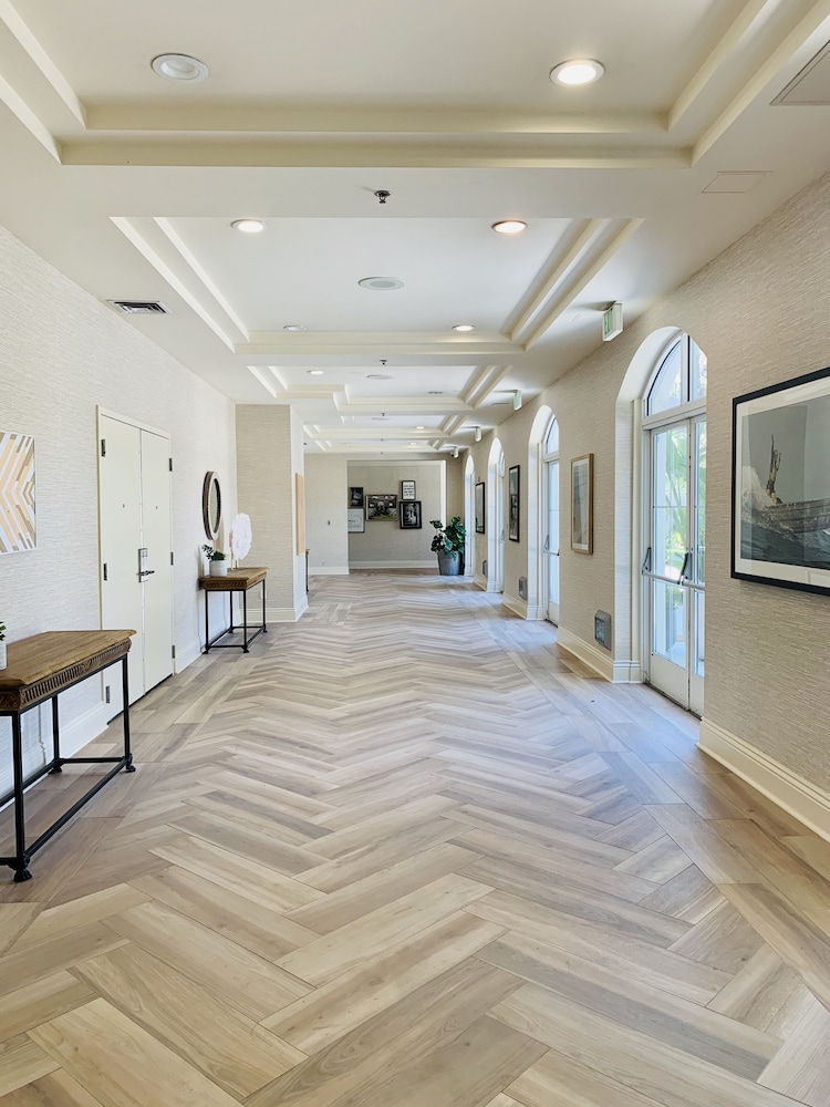 Hilton Garden Inn Carlsbad Beach 11/92