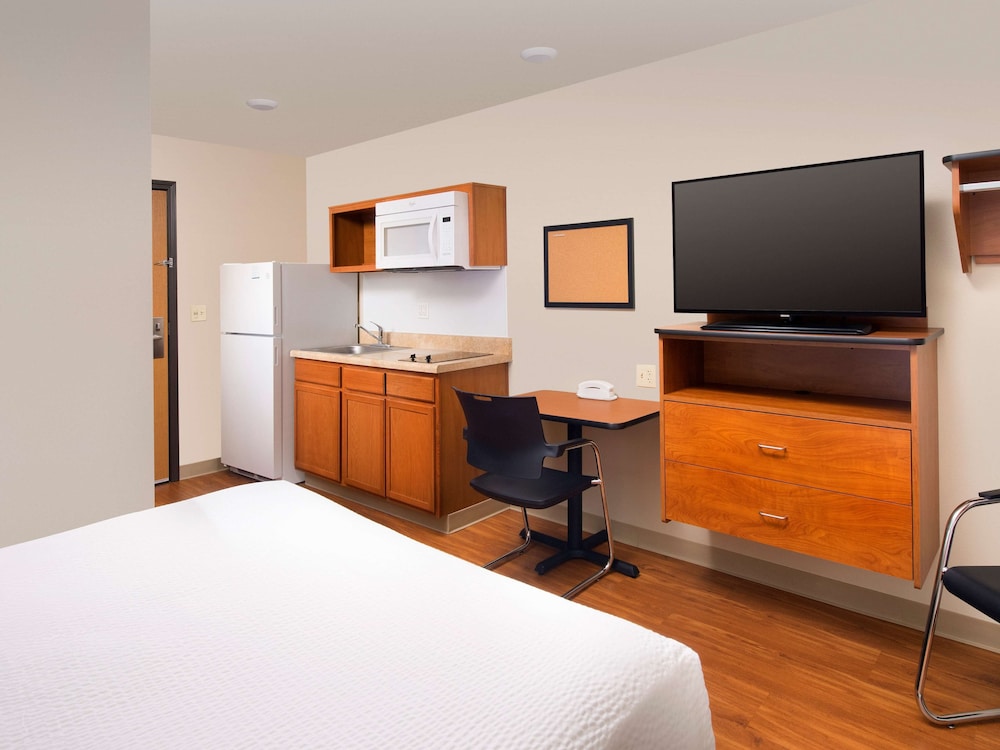 Extended Stay America Suites - Denver – Airport 9/43