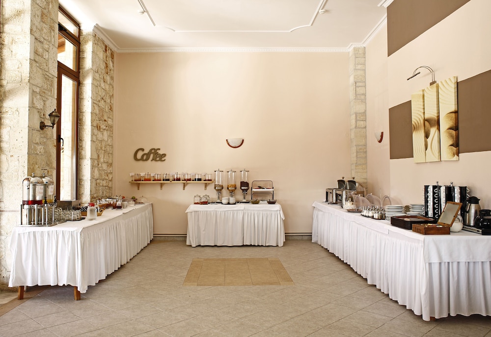 Stratos Hotel 14/32