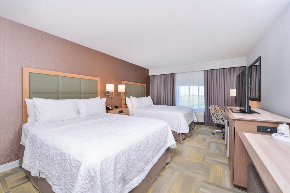 Hampton Inn And Suites Altoona Des Moines 14/52