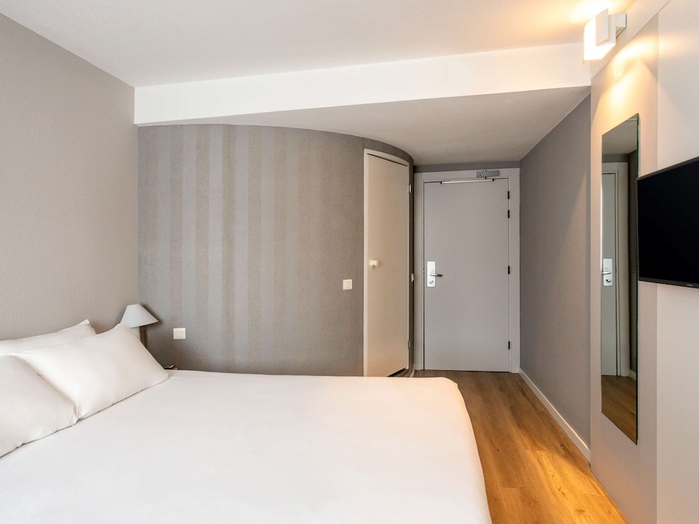 IBIS VALENCIA ALFAFAR 12/73
