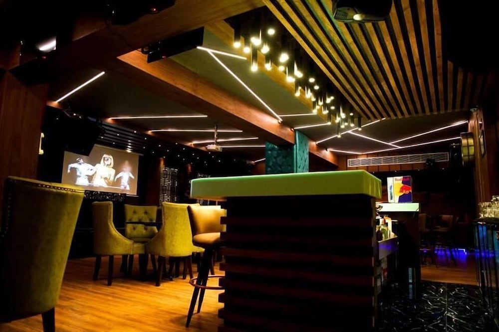 Hotel Four Boutique 3/32