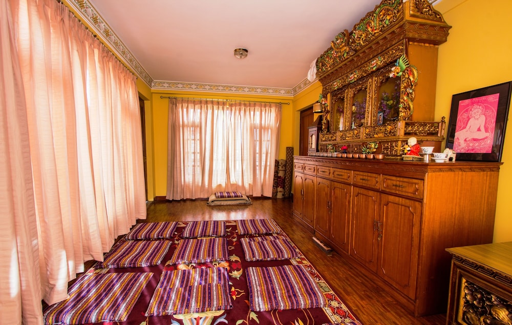 Hotel Tibet 7/43