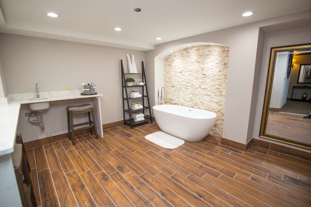 Best Western Plus Fairfield Executive Inn 46/67