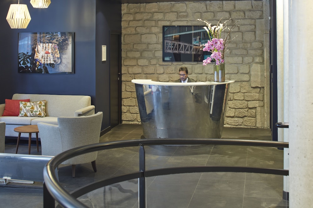Hotel Atmospheres 5/49