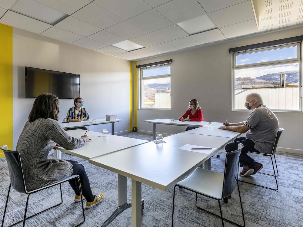 Ibis Styles Crolles Grenoble A41 31/38