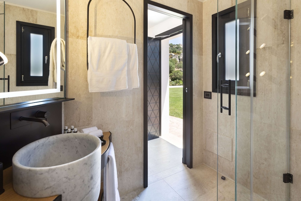 Sulia House Porto Rotondo, Curio Collection by Hilton 32/99