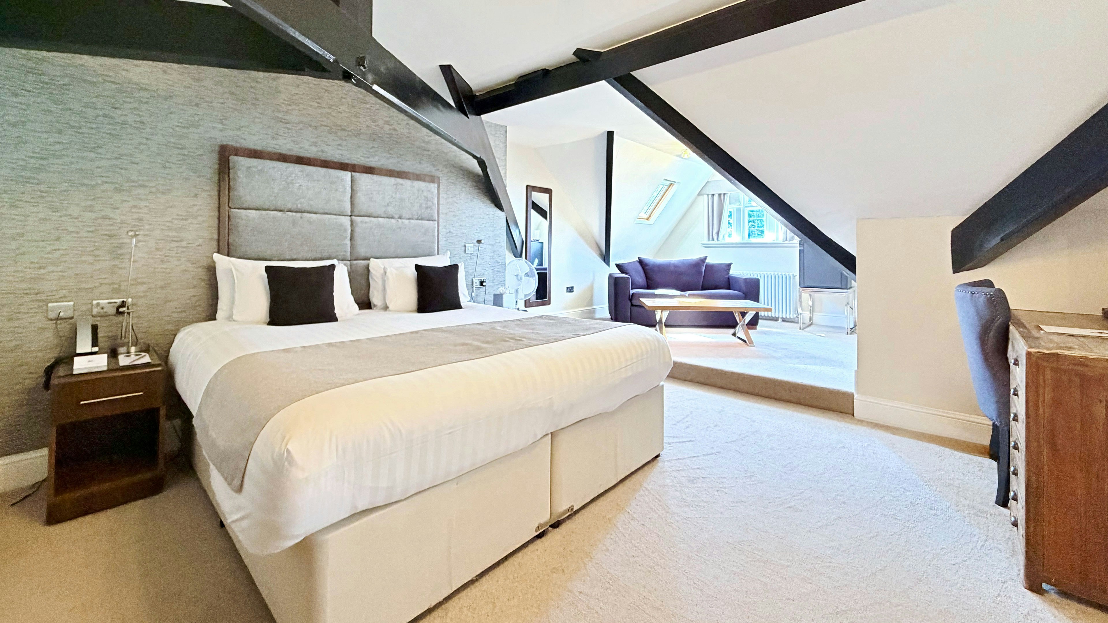 The Mount Hotel 36/80