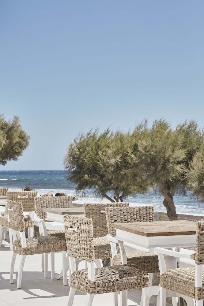 Nikki Beach Resort And Spa Santorini 50/61