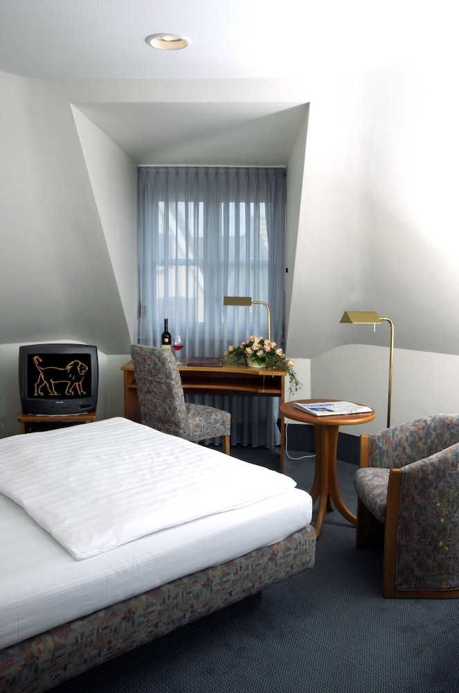 Hotel Löwen-Seckenheim 5/31