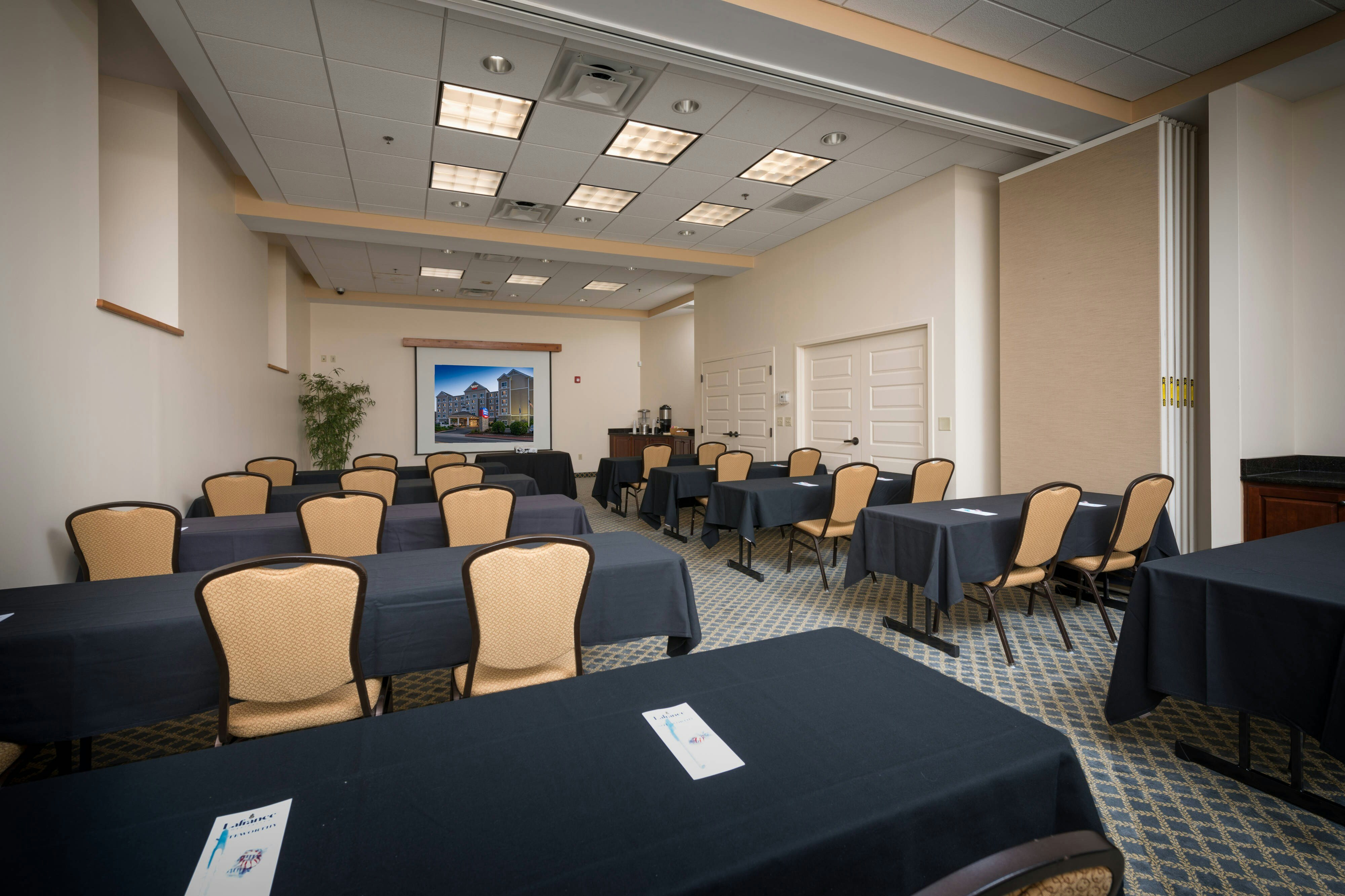 Fairfield Inn Suites By Marriott New Bedford 17/23