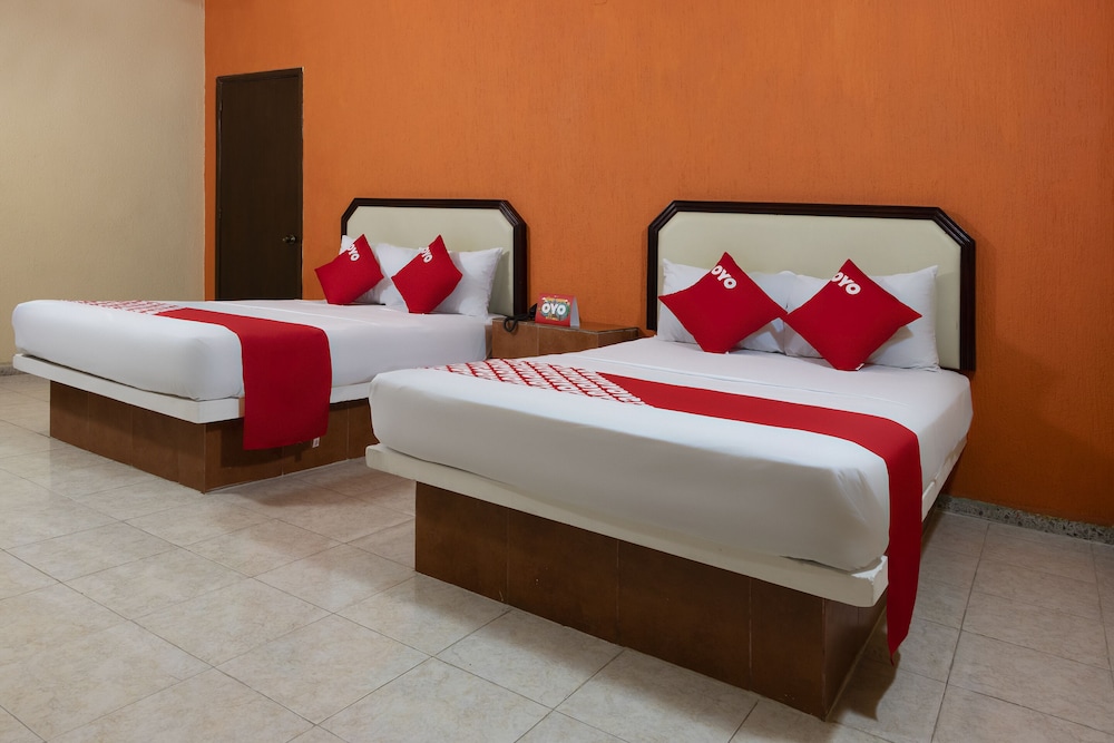 STANDARD, 2 QUEEN BEDS