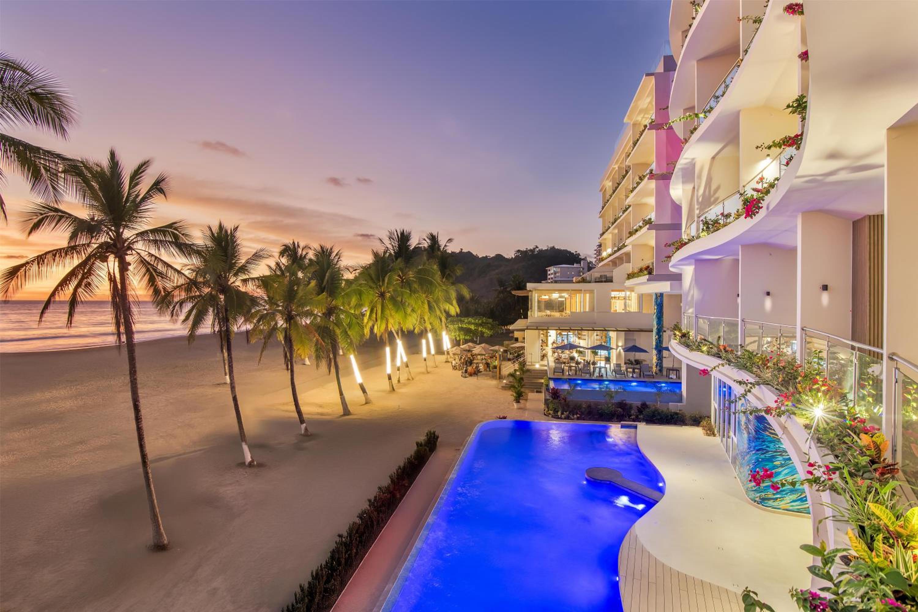 Claritas Beach Bar & Resort, WorldHotels Elite 59/70