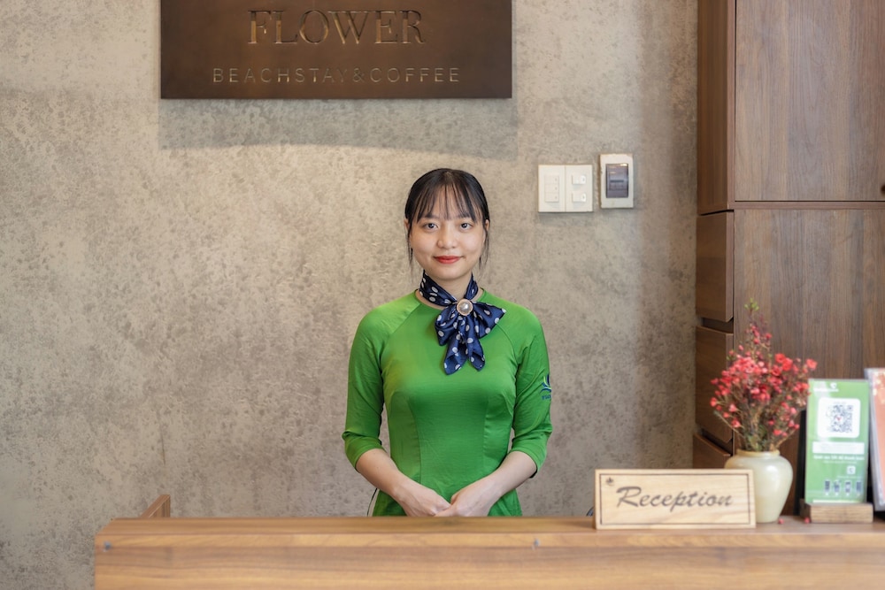 Flower Beachstay & Coffee 9/50