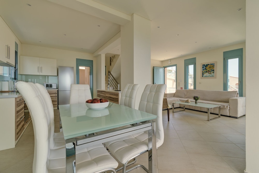 Ouzo Villas 35/50