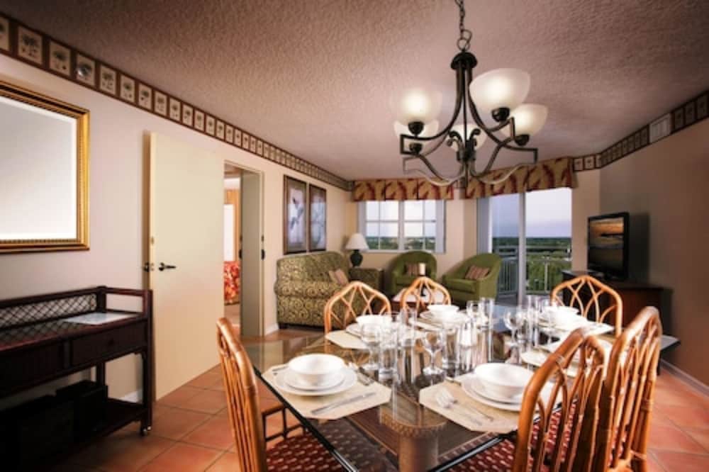 Vacation Village At Bonaventure 60/82
