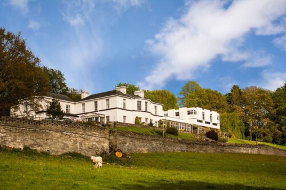 The Manor Hotel 51/53