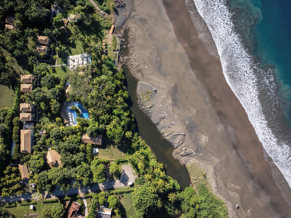 Azul Ocean Club Hotel 66/68