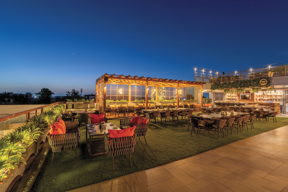 Lariya Resort 50/53