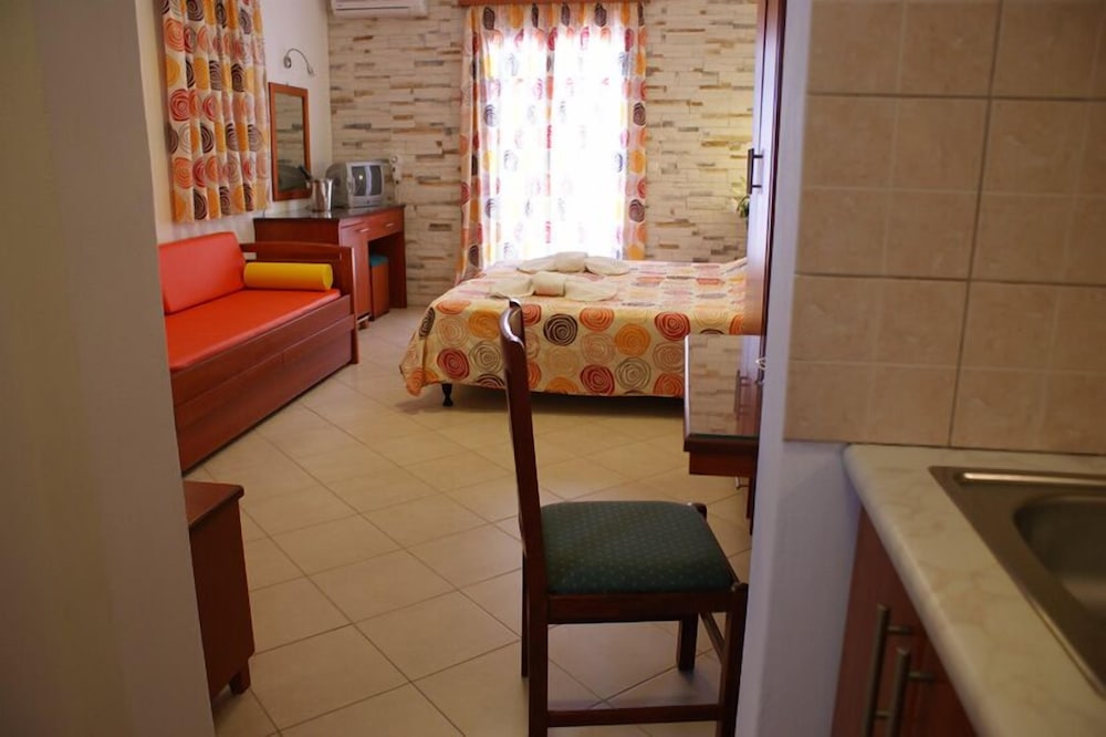 Plaka Hotel II 32/46