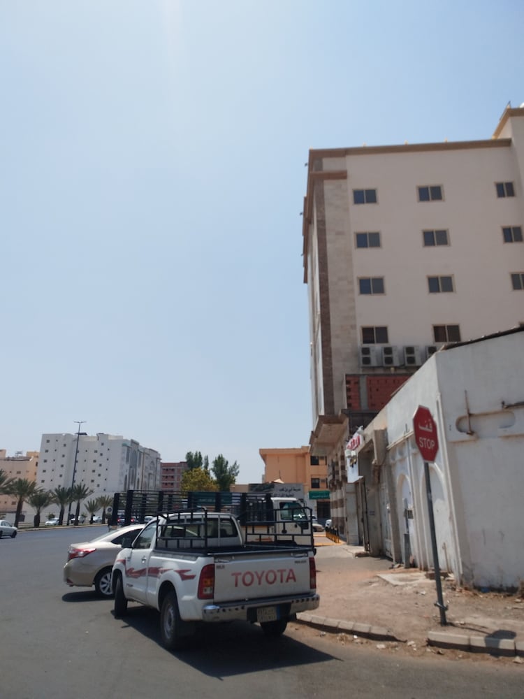 Almarzam Hotel 52/58