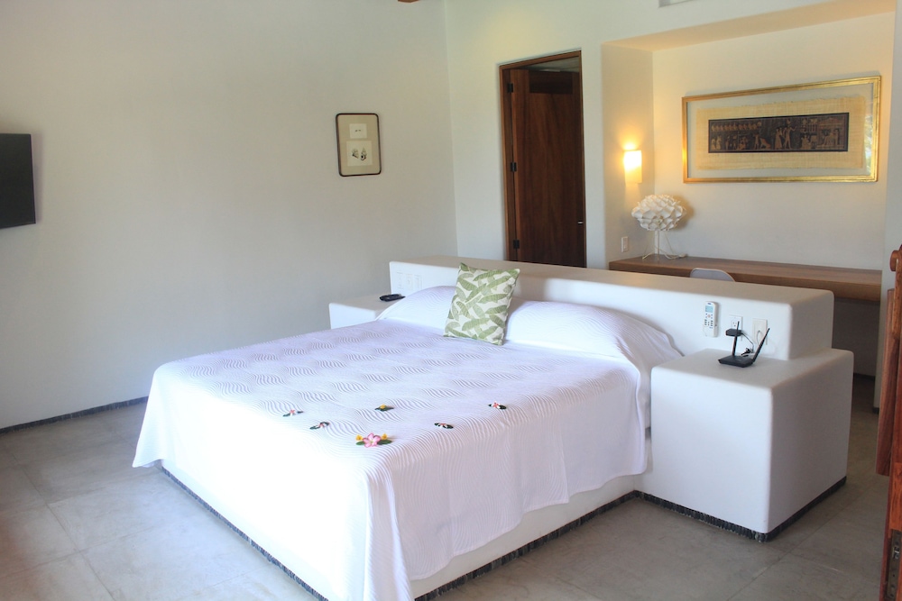 Las Palmas Luxury Villas 9/50