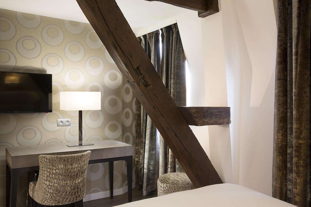 Hotel Jacques de Molay 20/44