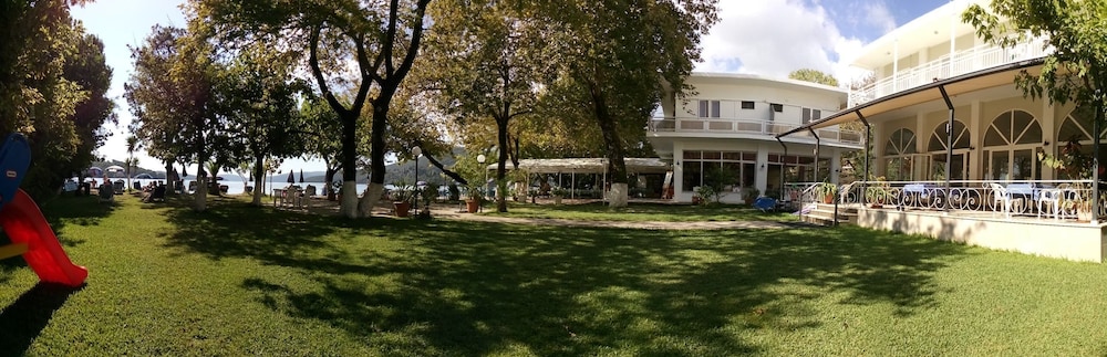 Avra Beach Hotel 37/55