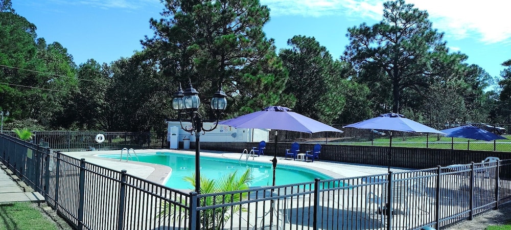 Carolina Pine Inn 2/32