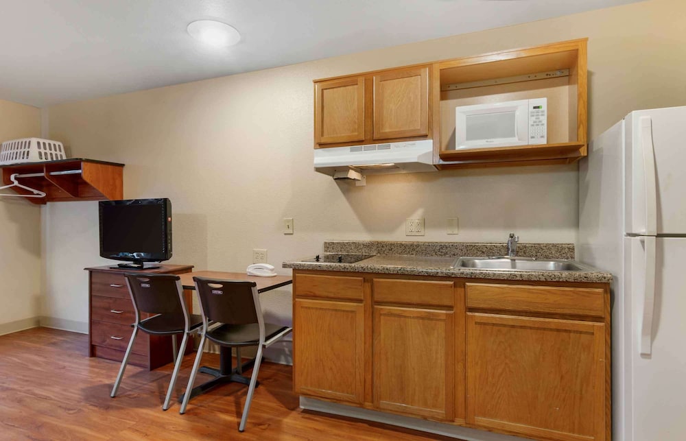 Extended Stay America Select Suites - Kansas City - South - I-49 25/42