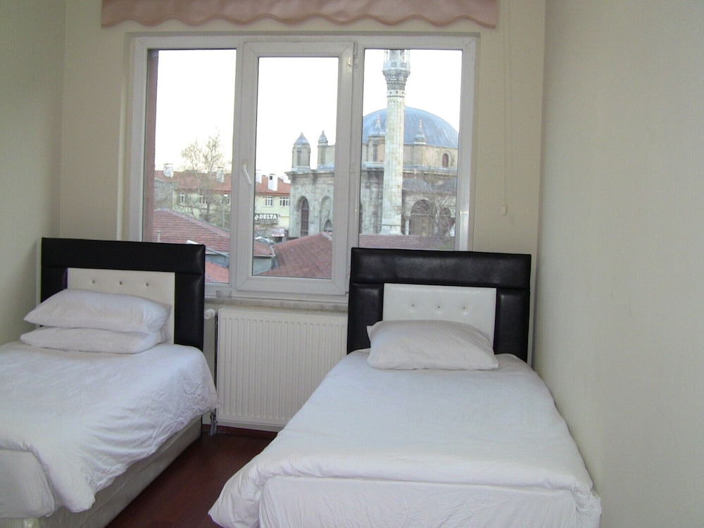Mevlevi Hotel 22/50