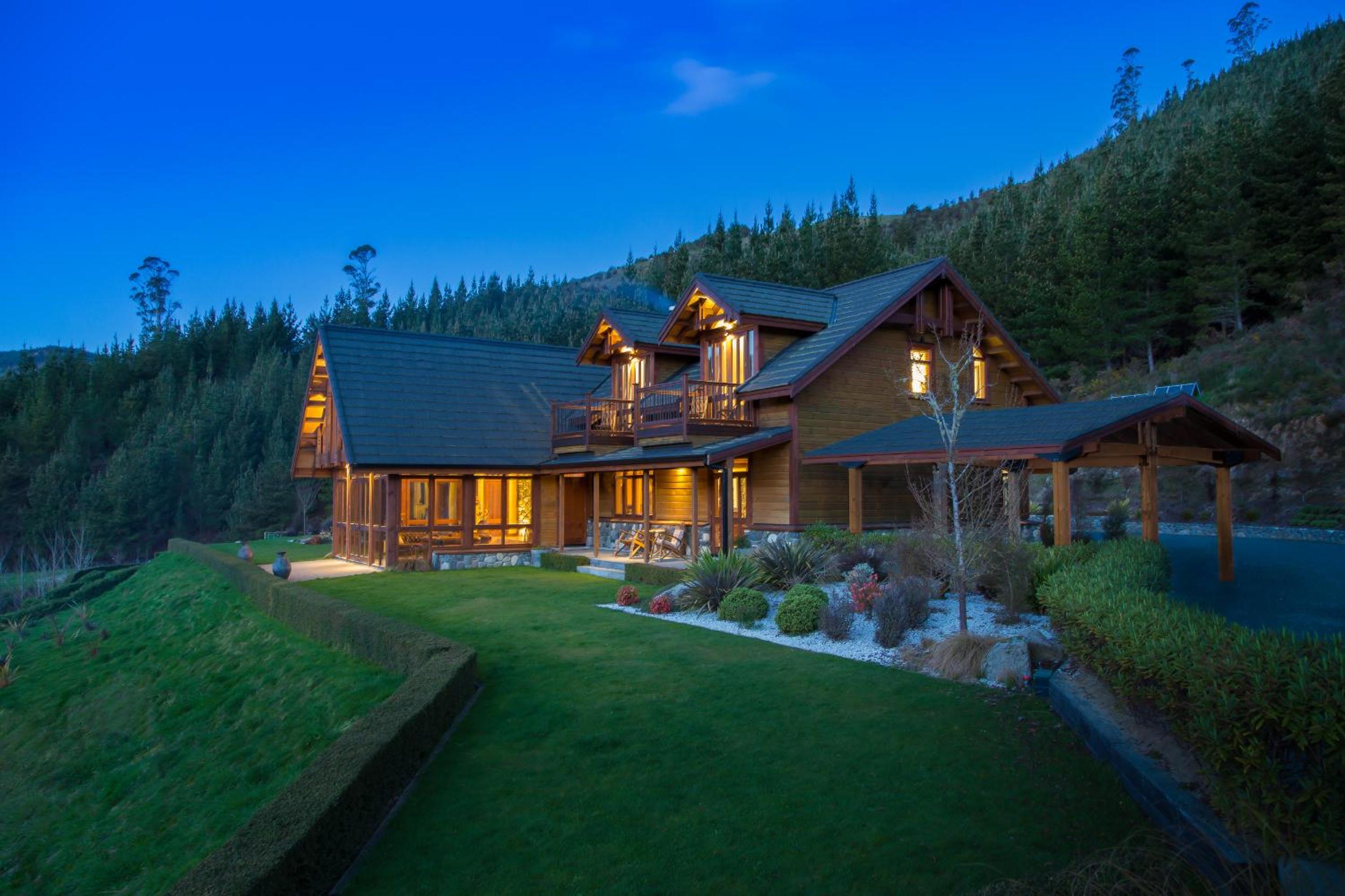 STONEFLY LODGE 17/20