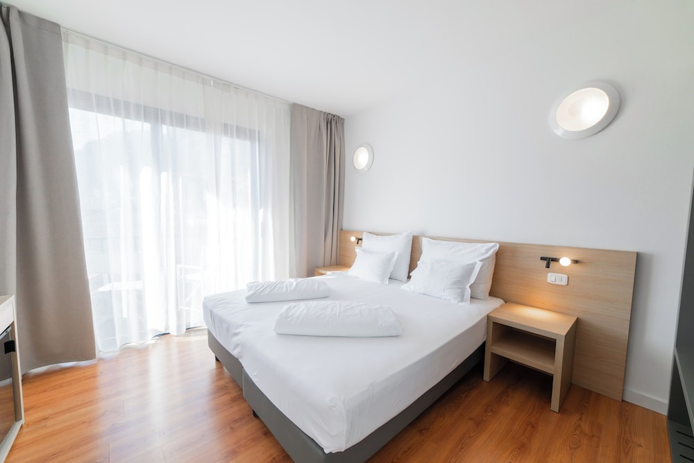 Hi Hotel 17/47