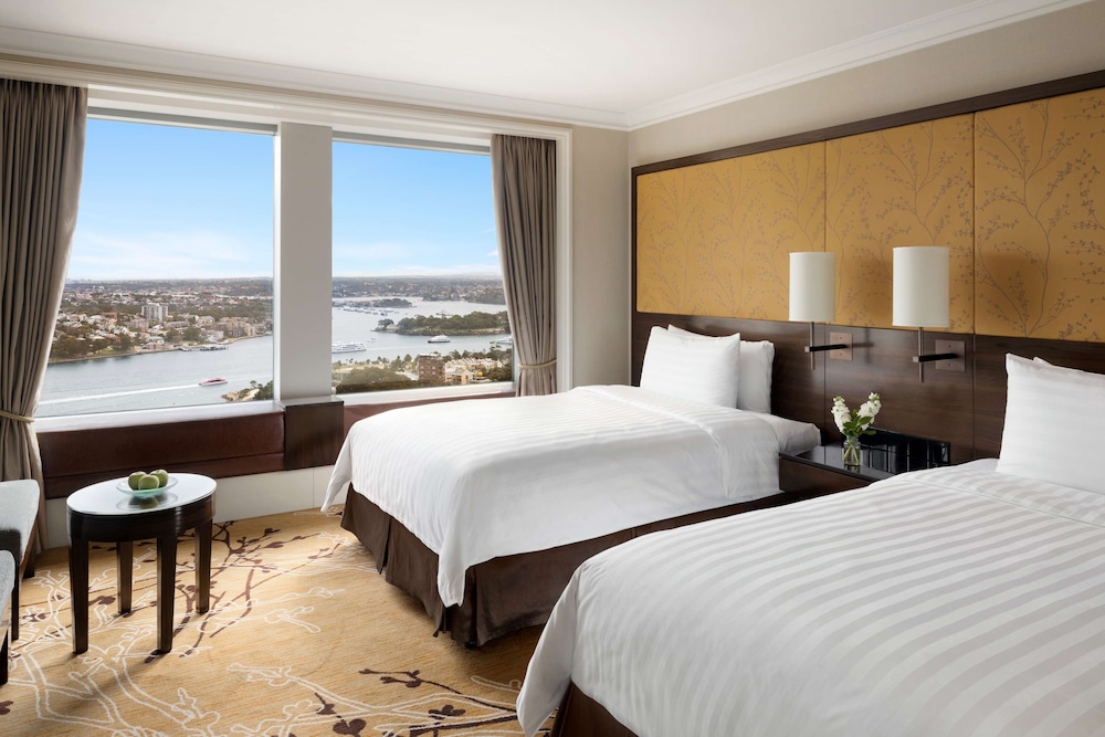 Shangri-La Sydney 24/67