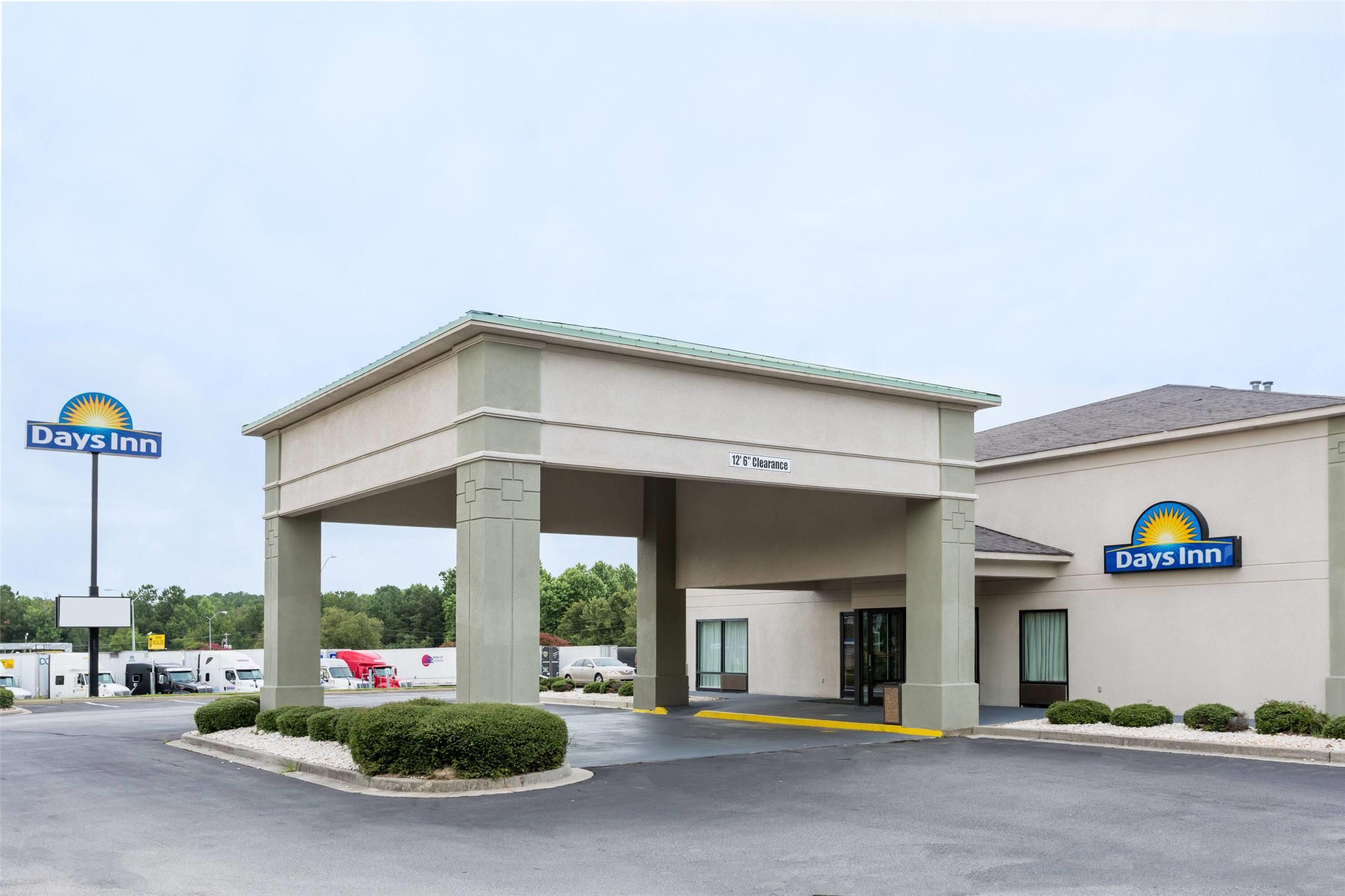 Days Inn By Wyndham Lugoff 25/30