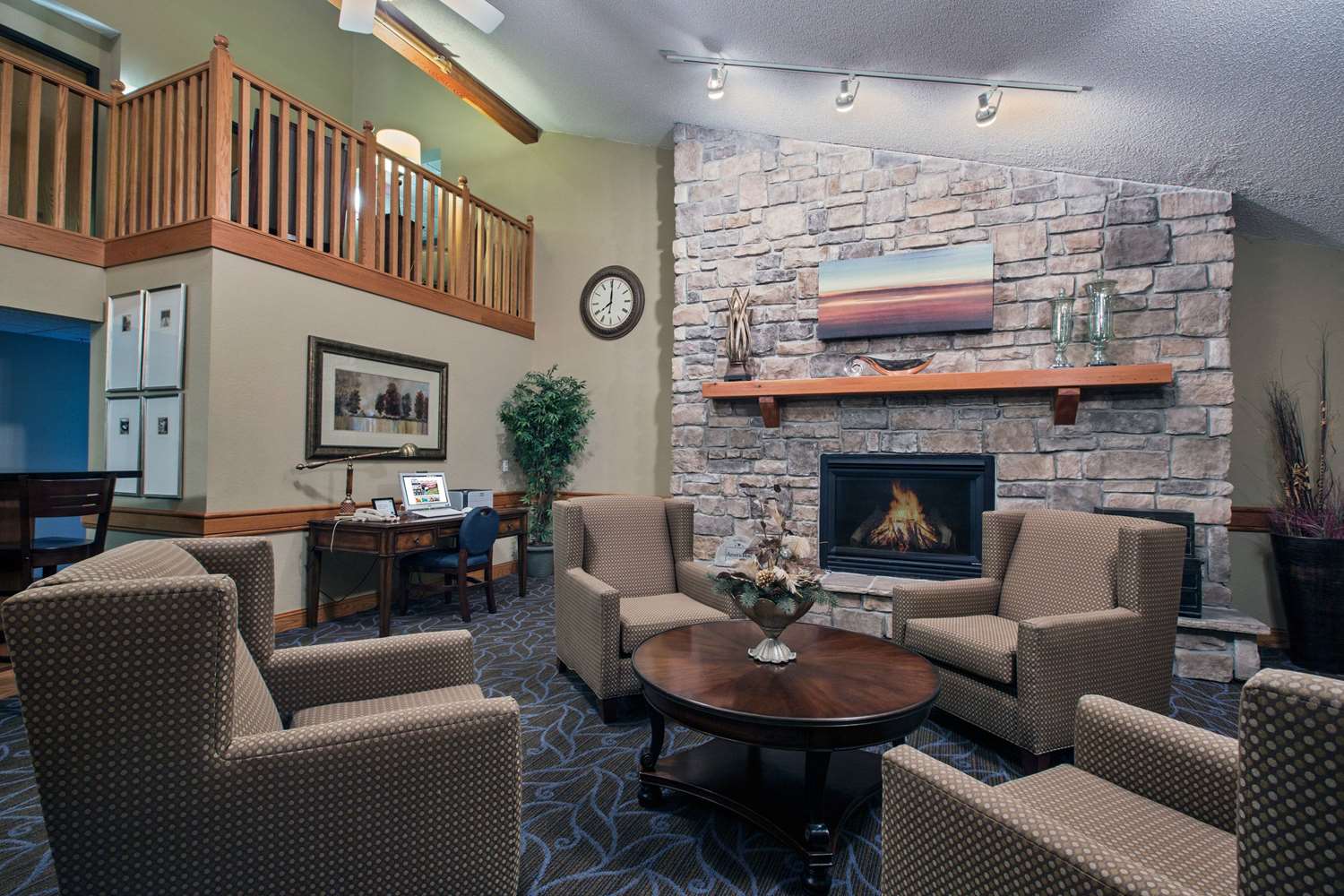 AmericInn by Wyndham Fort Dodge 23/32