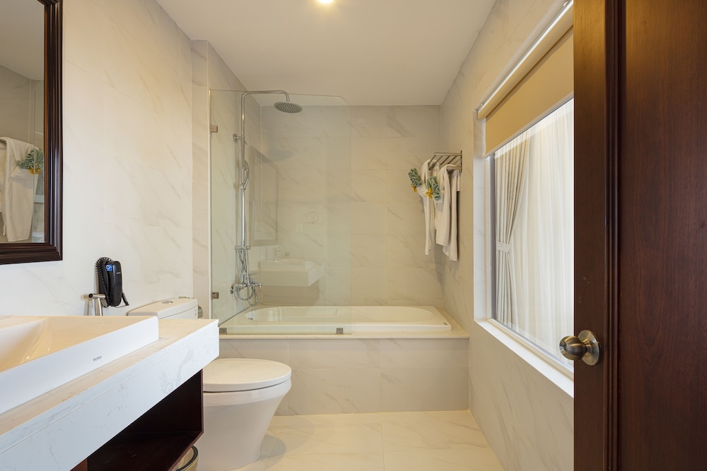 Florida Nha Trang Hotel 50/50
