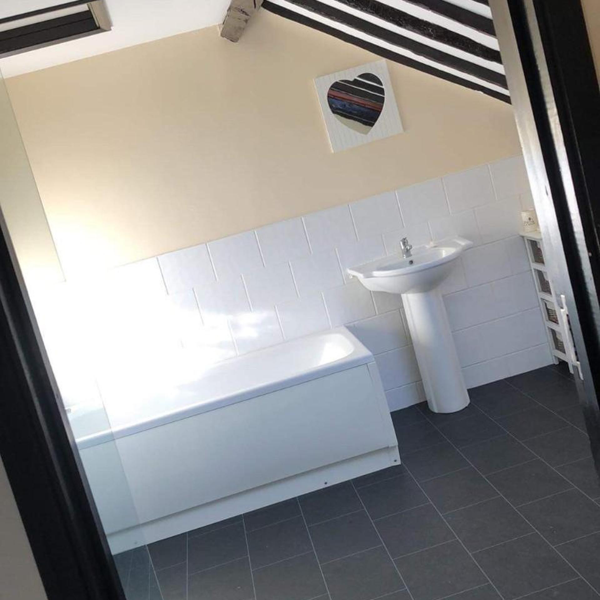 Coach House Hotel 57/60