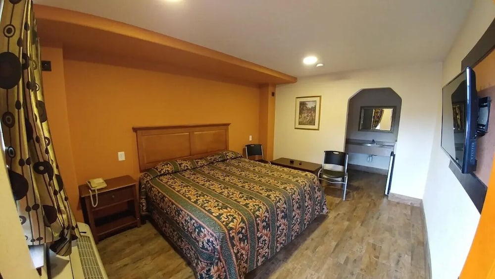Golden Motel Near Houston Medical Center photo5