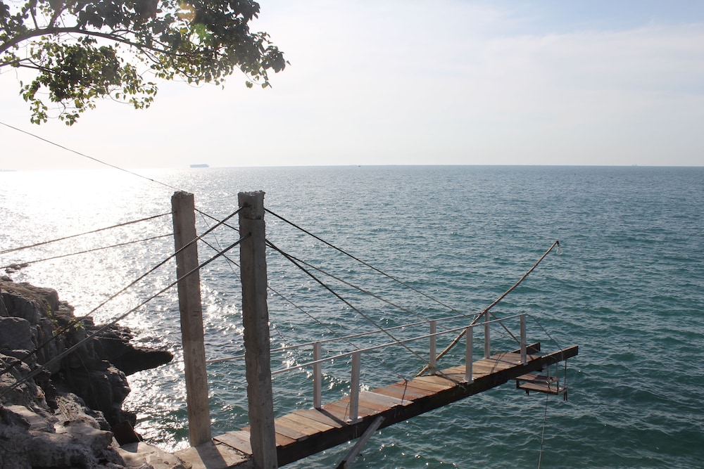 Koh Sichang Unseen 38/40