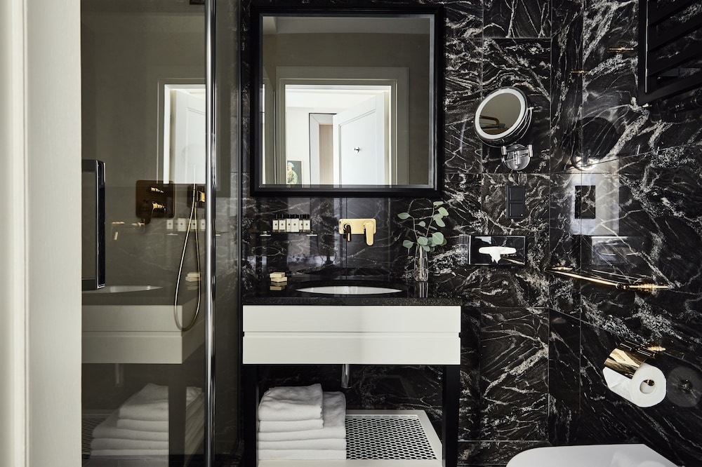 Teatro Hotel 48/50