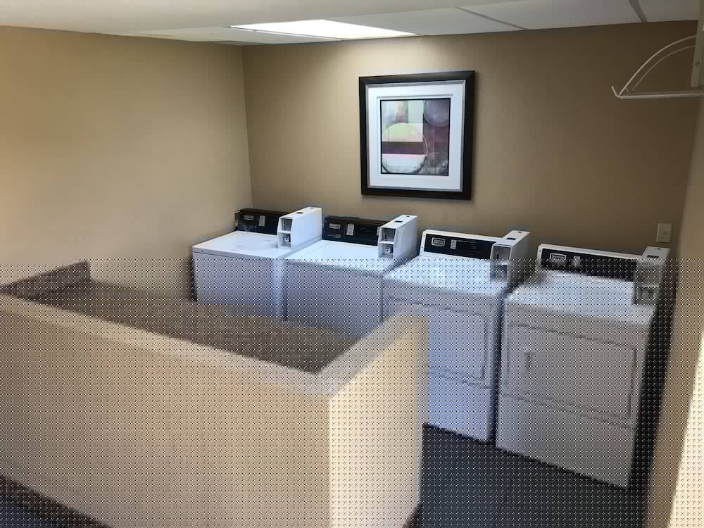 Days Inn by Wyndham Joplin 28/32