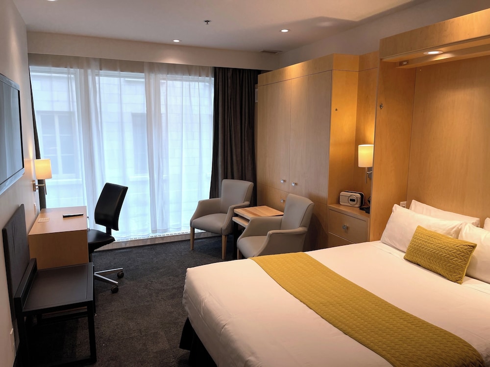 SUPERIOR, QUEEN BED, GROUND FLOOR