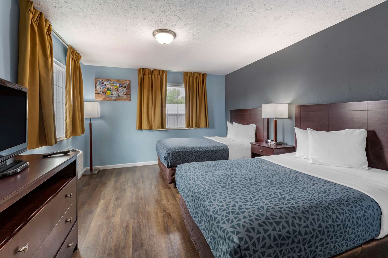 UPGRADE, SUITE, 2 DOUBLE BEDS