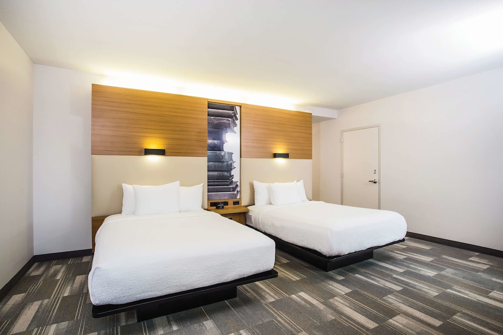 La Quinta Inn & Suites by Wyndham Winchester 17/44