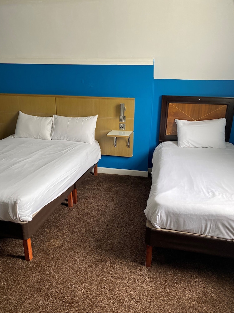 Grand Hotel Llandudno 32/65