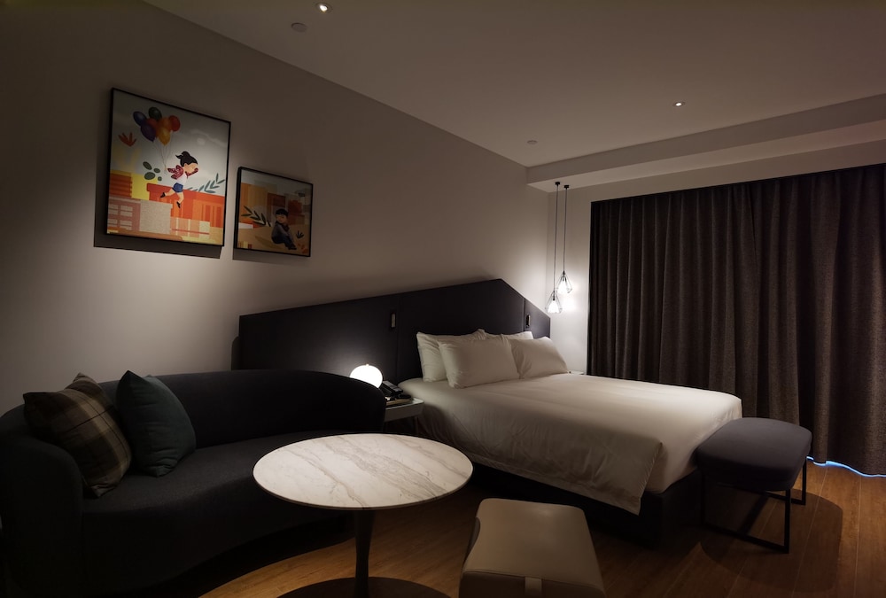 Artyzen Habitat Qiantan Shanghai 23/60