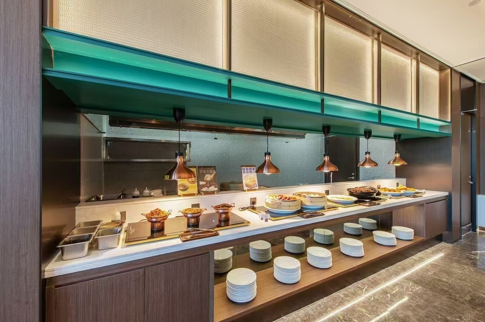 Novotel Shanghai Lingang 66/77