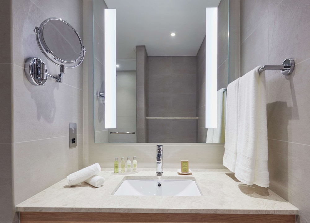 Hilton Garden Inn Muscat Al Khuwair 12/54